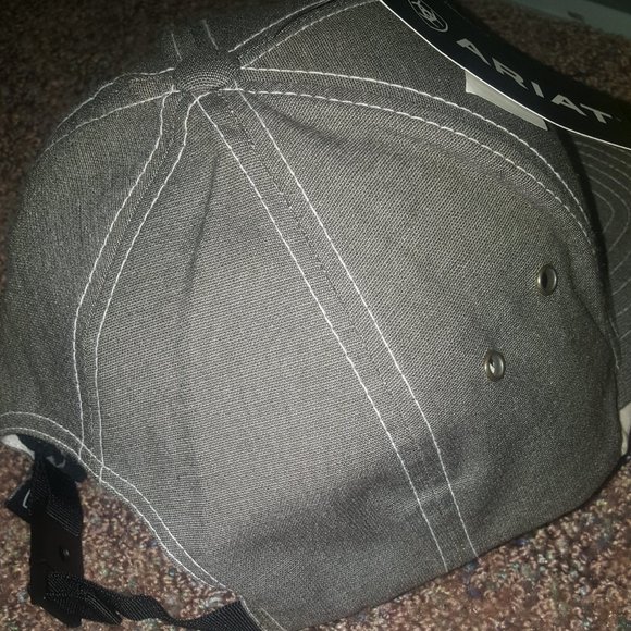 Ariat flex110 (grey and white) with an adjustable strap (Act Fast~Last 1 left).. - Picture 7 of 7